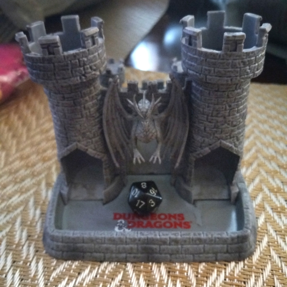DUNGEONS & DRAGONS